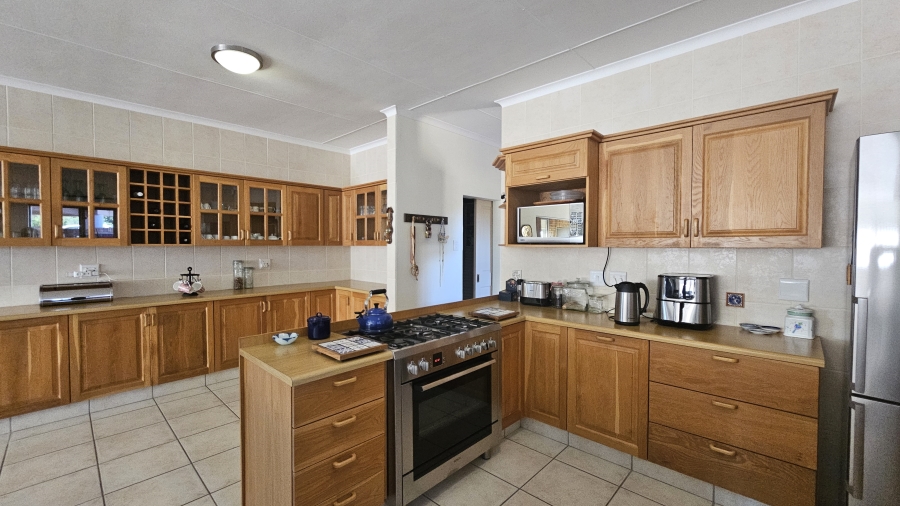3 Bedroom Property for Sale in Stilbaai Wes Western Cape